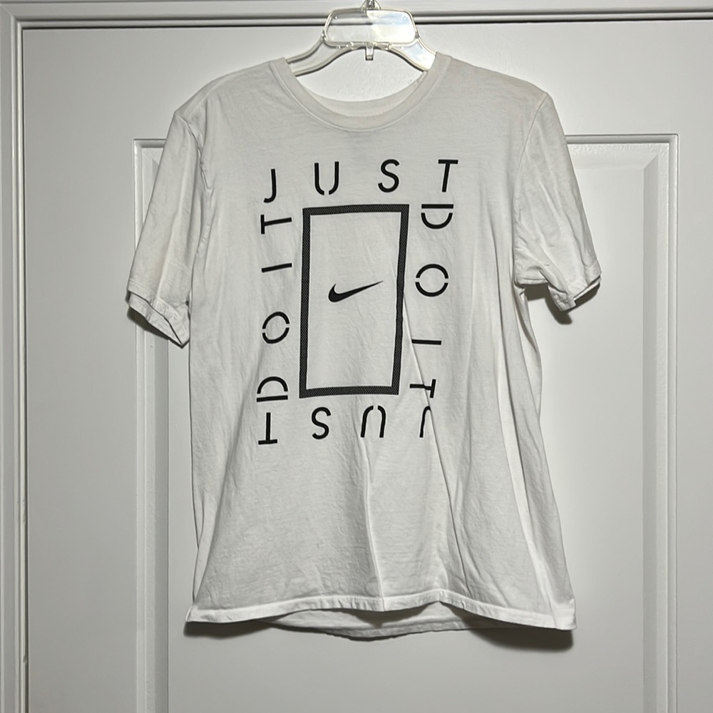 Nike t shirt
